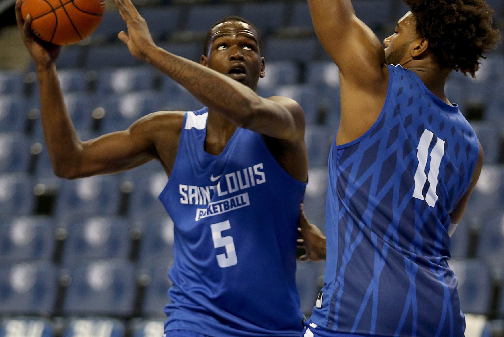 SLU mens basketball team begins practice